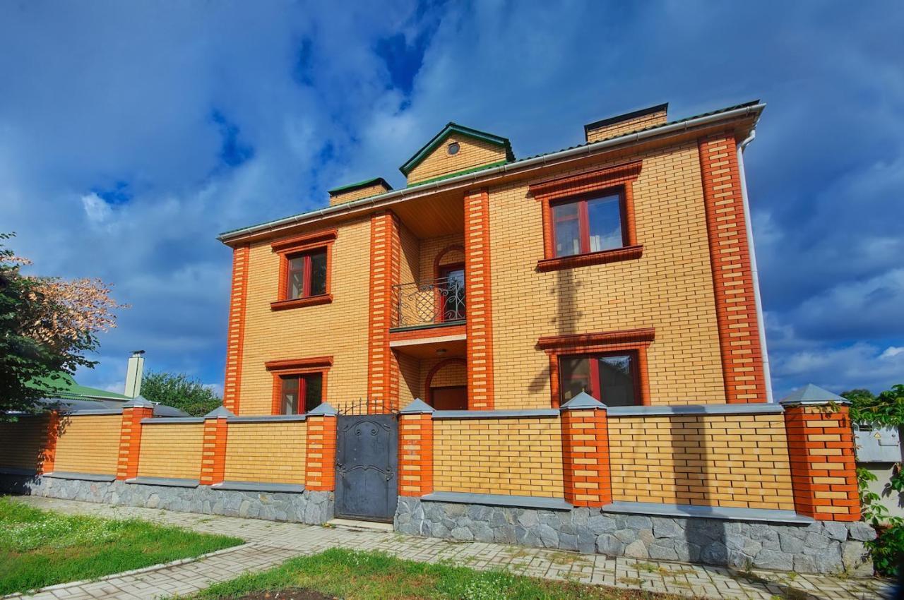 Apartment Complex Szumi Kültér fotó